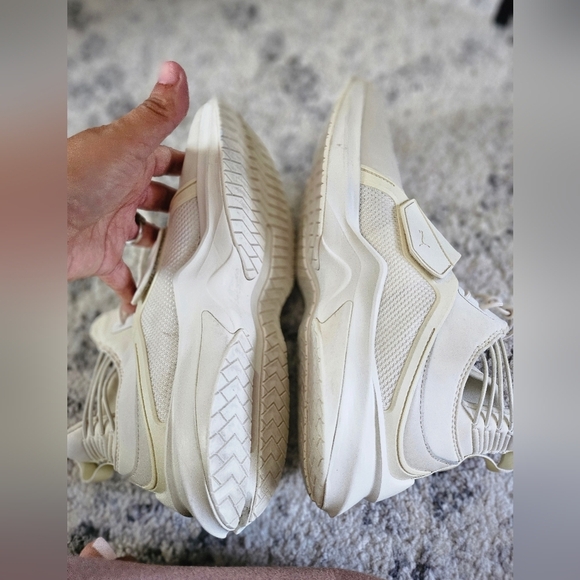 Puma Fenty Women's Cream Hi Trainer Leather Whisper Sneakers Size 9. - Picture 2 of 11